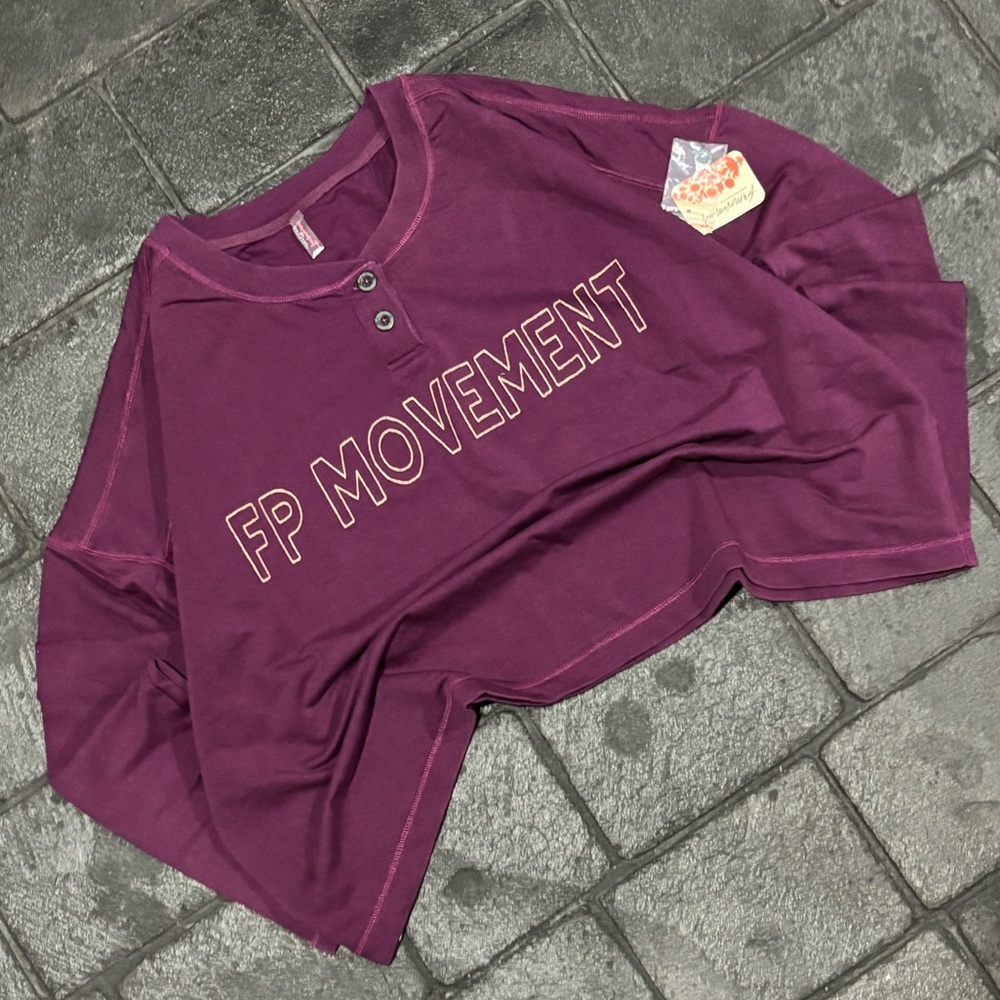 Free People Movement now or never layer long sleeve size medium purple NWT